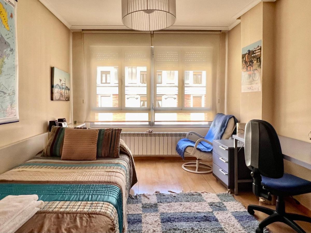 Housingleon Ordono II Leilighet Eksteriør bilde
